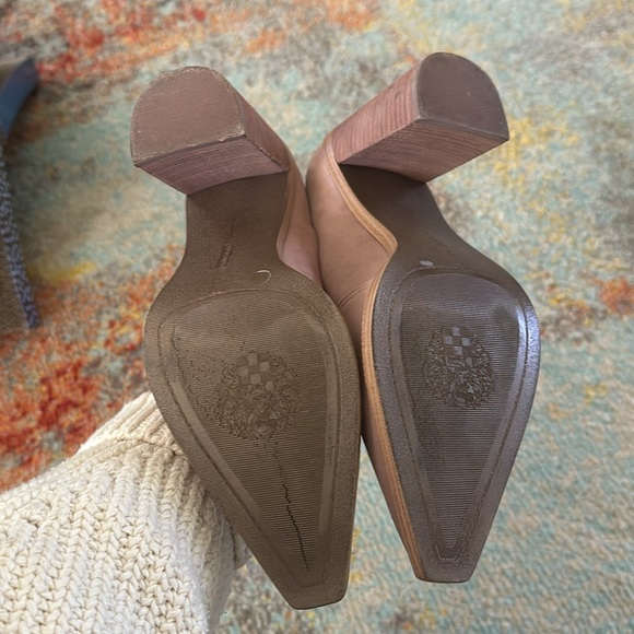Vince Camuto pointed toe heels, size 9 - Picture 2 of 3